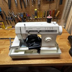 Singer Electronic Control Sewing Machine 