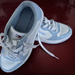 Kids Athletic Shoes