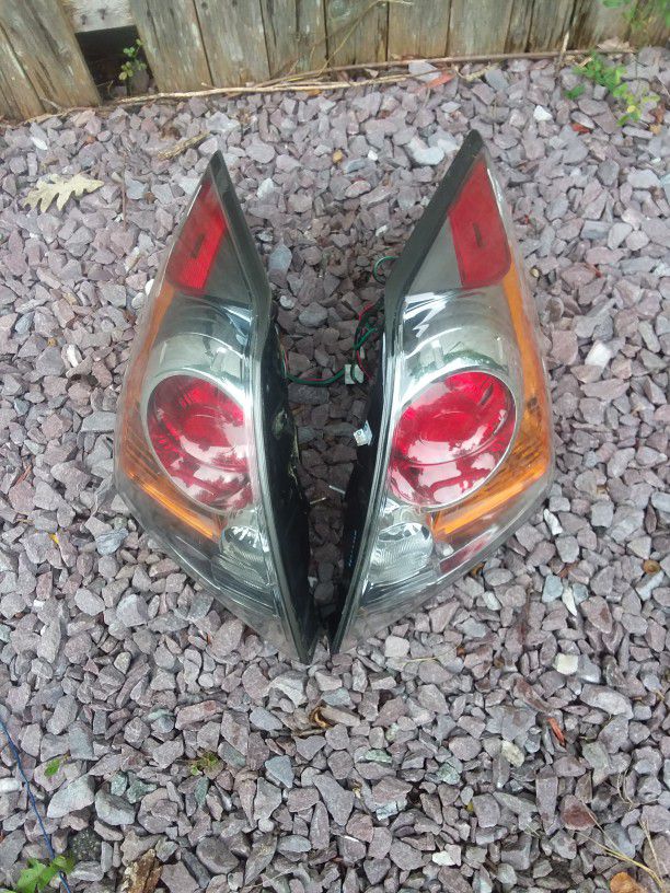 Tail Lights From 2009 To 2013 Nissan Altima Sedan