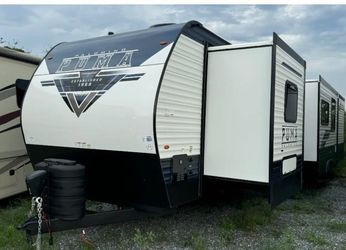 Palomino Puma Travel Trailer
