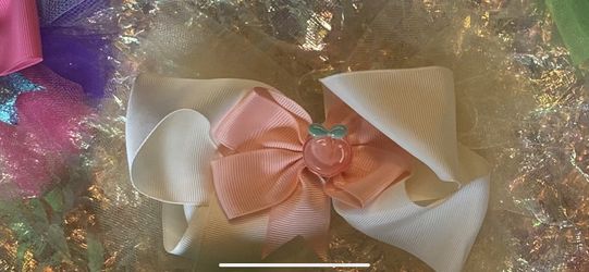 “Hair Bow Homemade “ Cream With Peach 