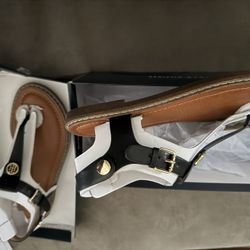 Tommy Hilfiger Woman Thong Flat Sandals Size 8.5