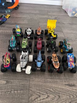 Hot Wheels Monster Trucks Lot of 15