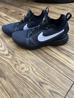 Nike Duel Racer Shoe Size 8.5