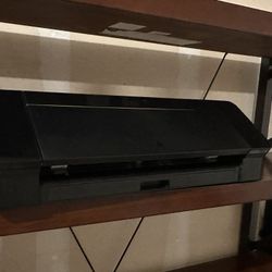 NEVER USED Silhouette Cameo 4