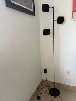Modern Black 3-Head Floor Lamp