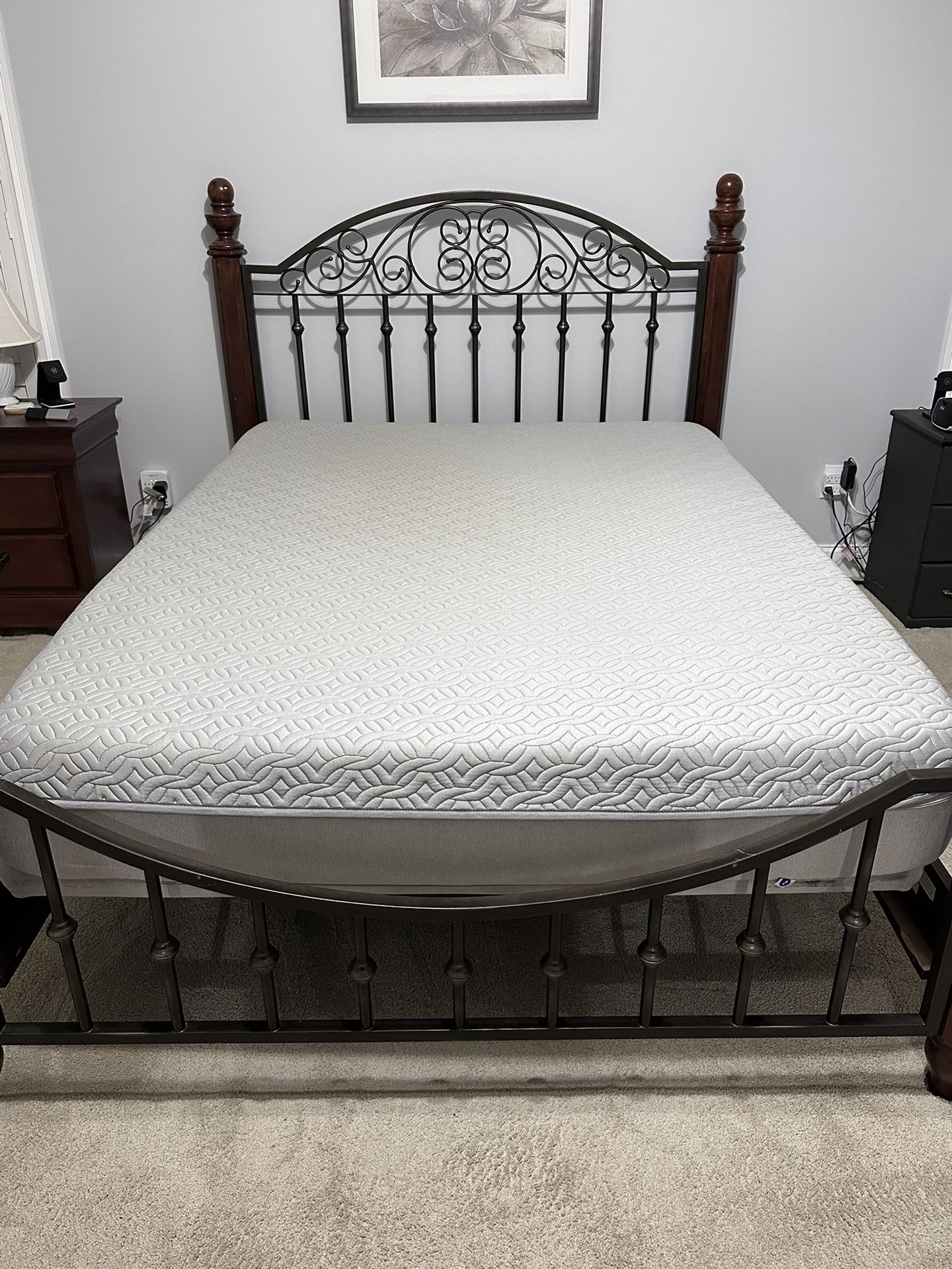 SleepNumber M6 Queen Bed w/Adjustable Base