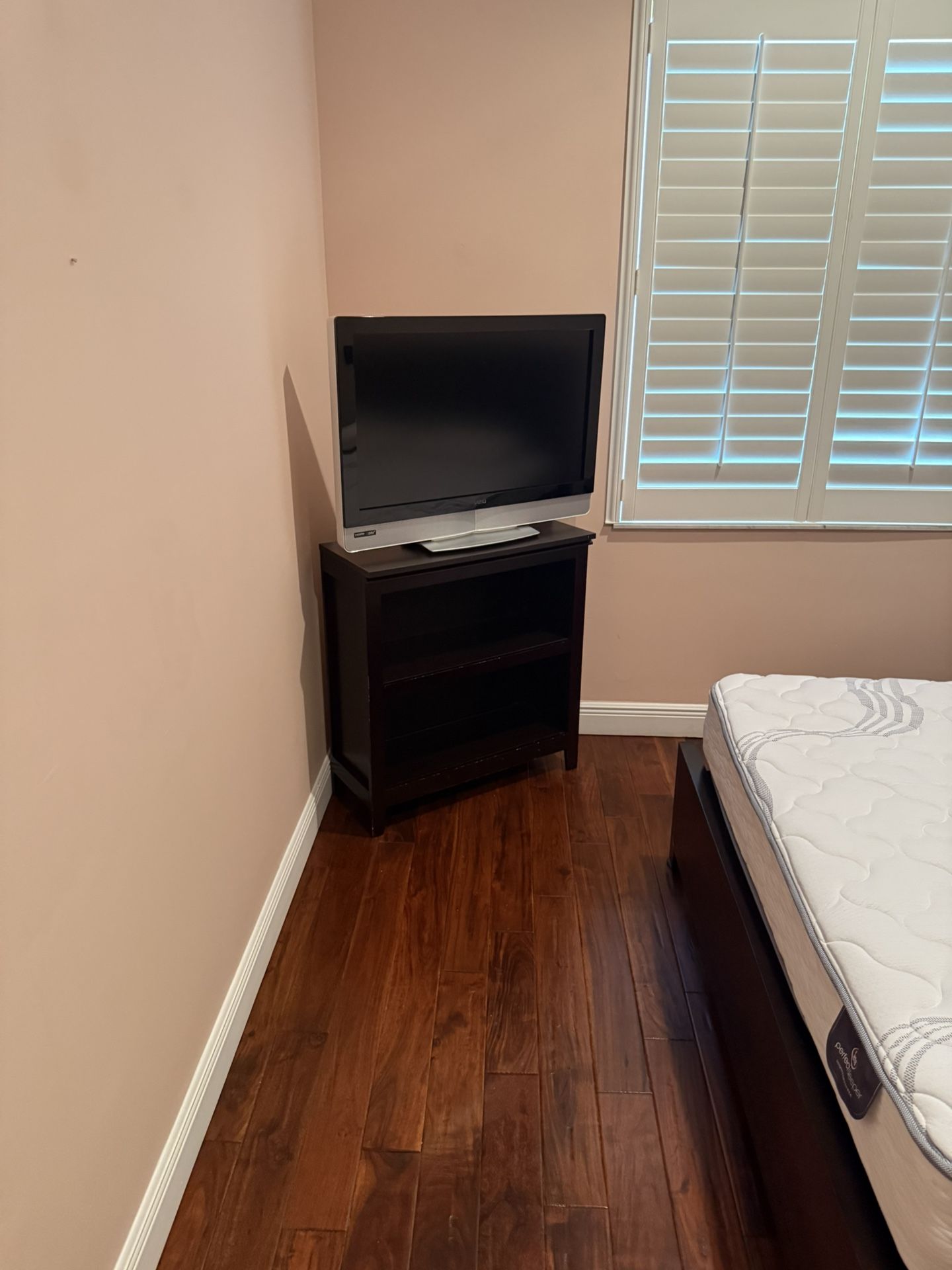 Queen Bedroom Set