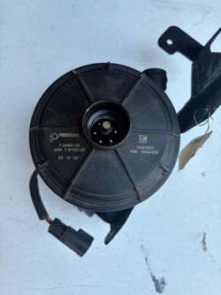 2008 Impala 6 Cylinders  GM Pierburg Secondary Air Injection Pump 1(contact info removed)