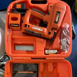Paslode 18 Gauge Cordless Nailer