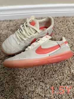 Indoor Soccer Shoes - Nike Jr Streetgato 1.5Y