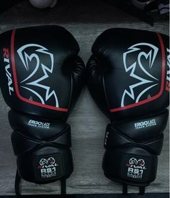 rival rs1 ultra sparring glove 2.0 14 oz