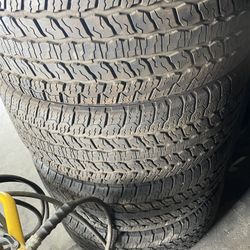 4 USED 351250R22 , 30555R22 Goodyear All Season tires for $400 installed and balance. Equivalent to 35 1250 22 35x12.50R22 35 12.50 22  35/1250/22 35 
