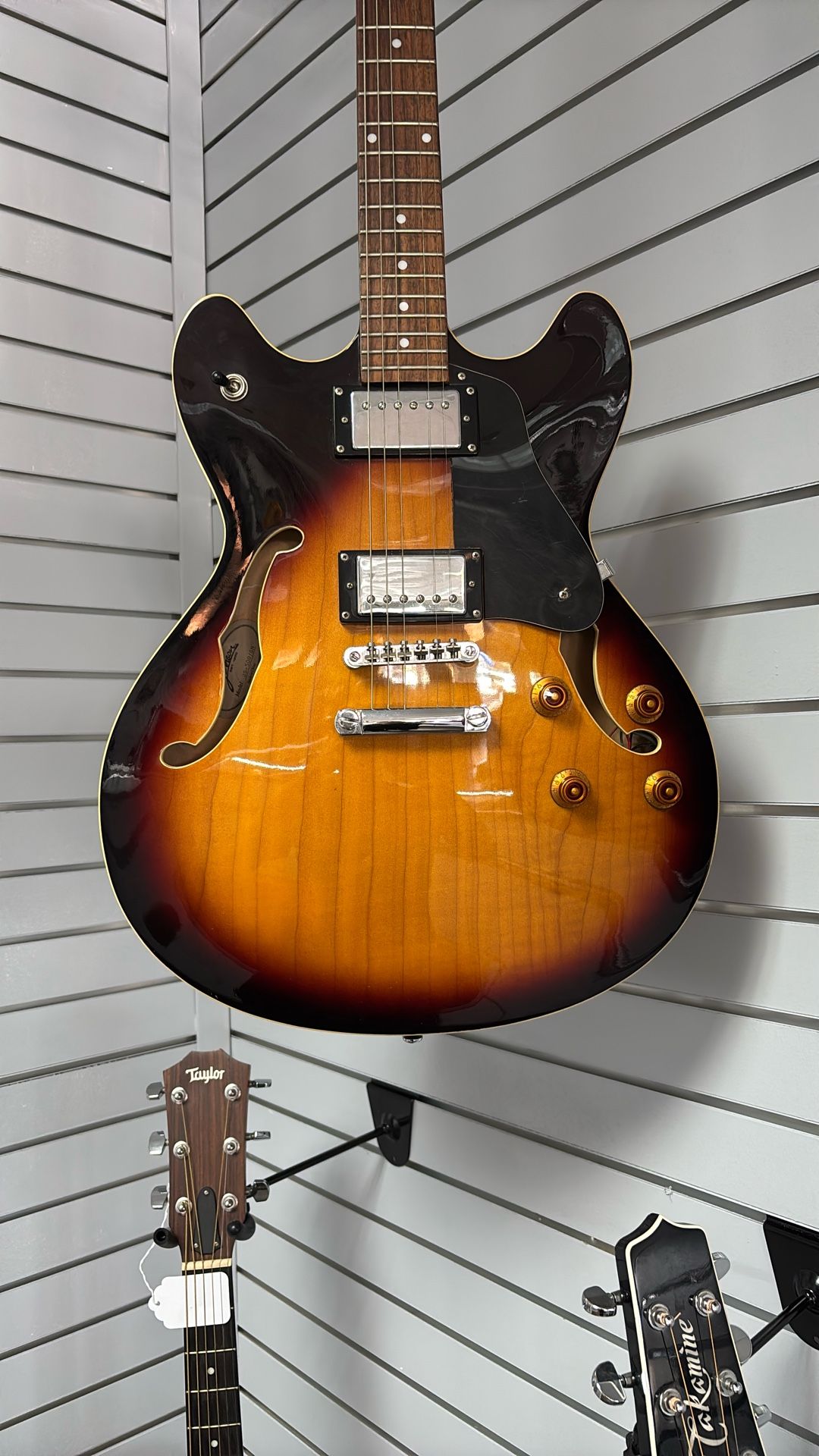 Johnson Guitar JS-500