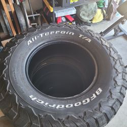 BF Goodrich All Terrain KO2