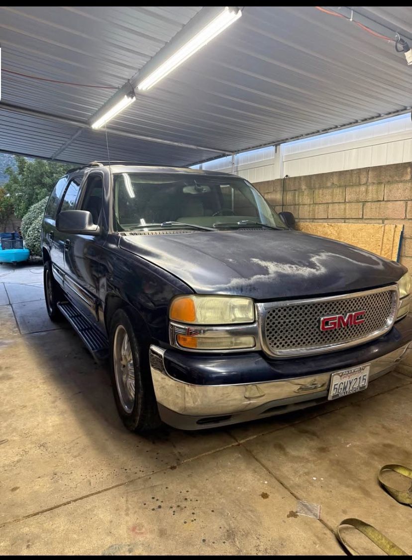 2004 GMC Yukon PART OUT