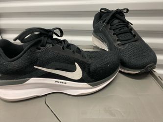 Size 5 Nike air zoom $20