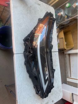 Lexus RX rx350 Right Headlight Oem