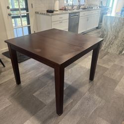 Dining Table - Expandable / Extend