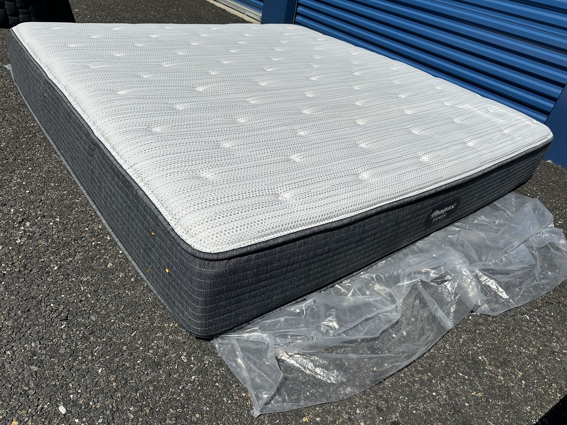 Beautyrest King Size Mattress King Mattress ! King Mattress Only ! Free Delivery ! Simmons Beautyrest