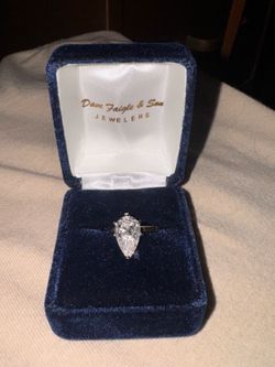 Engagement ring - Lab Grown Diamond 3.04 carats, yellow gold ring