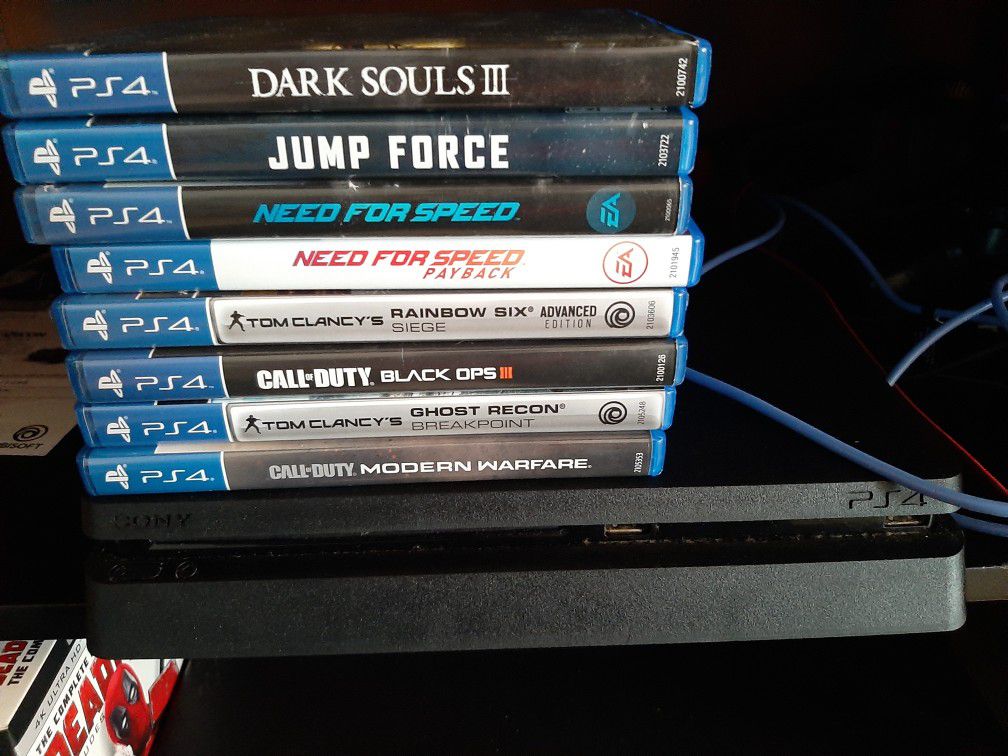 Ps4 with 8 games.
