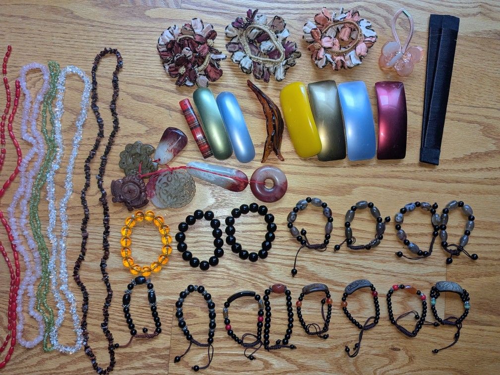 Necklaces, Bracelets And Hair Accessories 