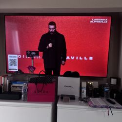 Tv Roku 68”