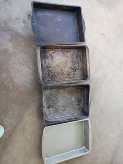 Cake pans