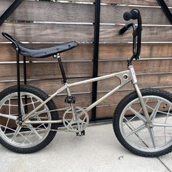 Vintage BMX 1979 Mongoose Motomag / Muscle Bike 