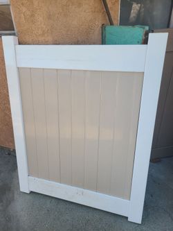 Vinyl gates 4 ft tall new