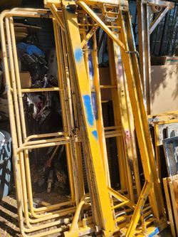 2 Scaffolds plus gaurd rail