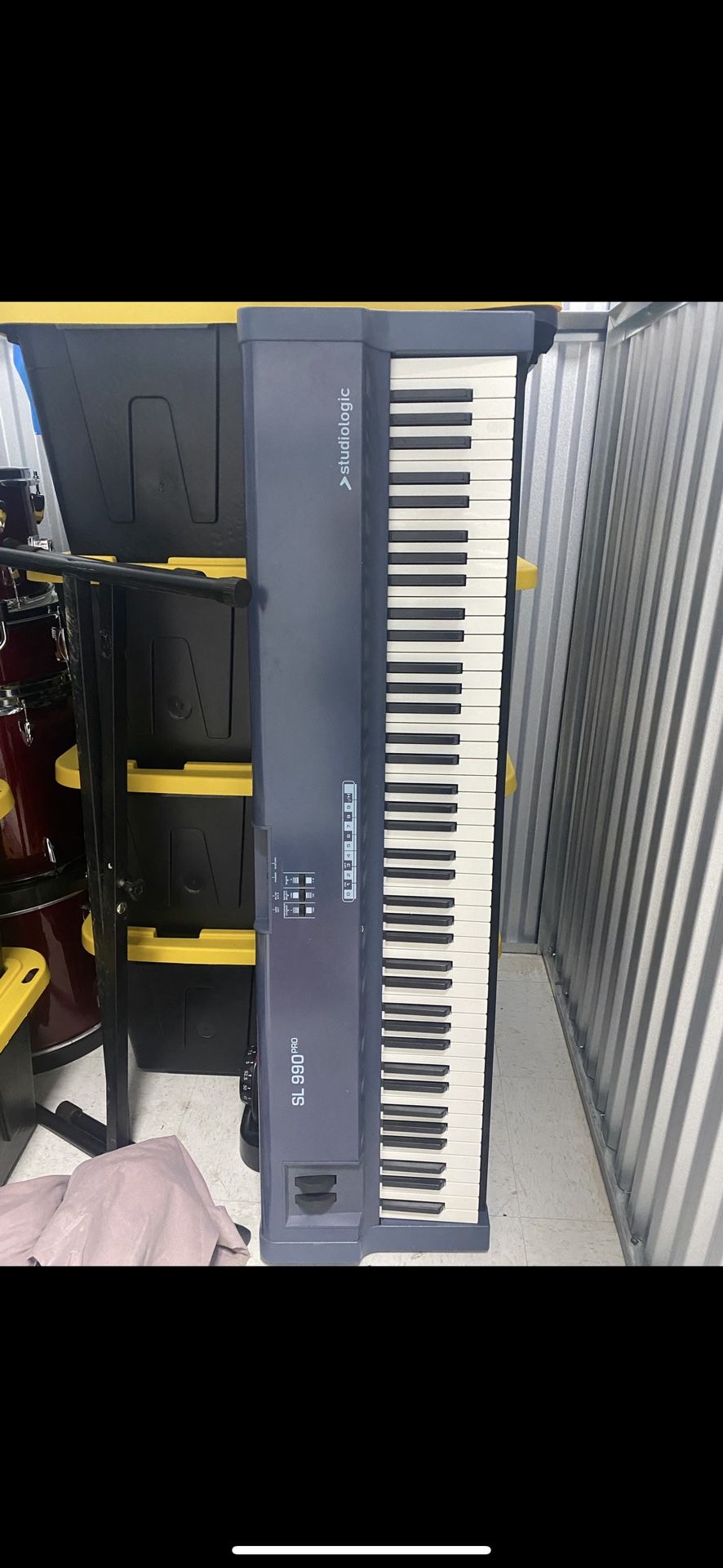 Studio Logic SL 990 Pro 88 Key Fully Weighted Midi Controller Including Keyboard Stand