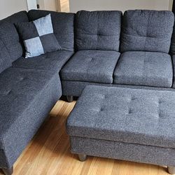 Grey couch 102 X 72 X 28 " 