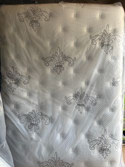 Queen Size | Good Condition STEARNS & FOSTER ESTATE Luxury Firm Mattress
