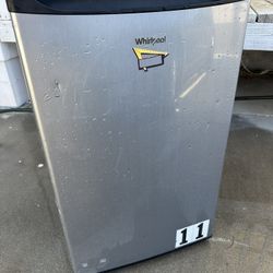 Mini Refrigerator… Whirlpool 