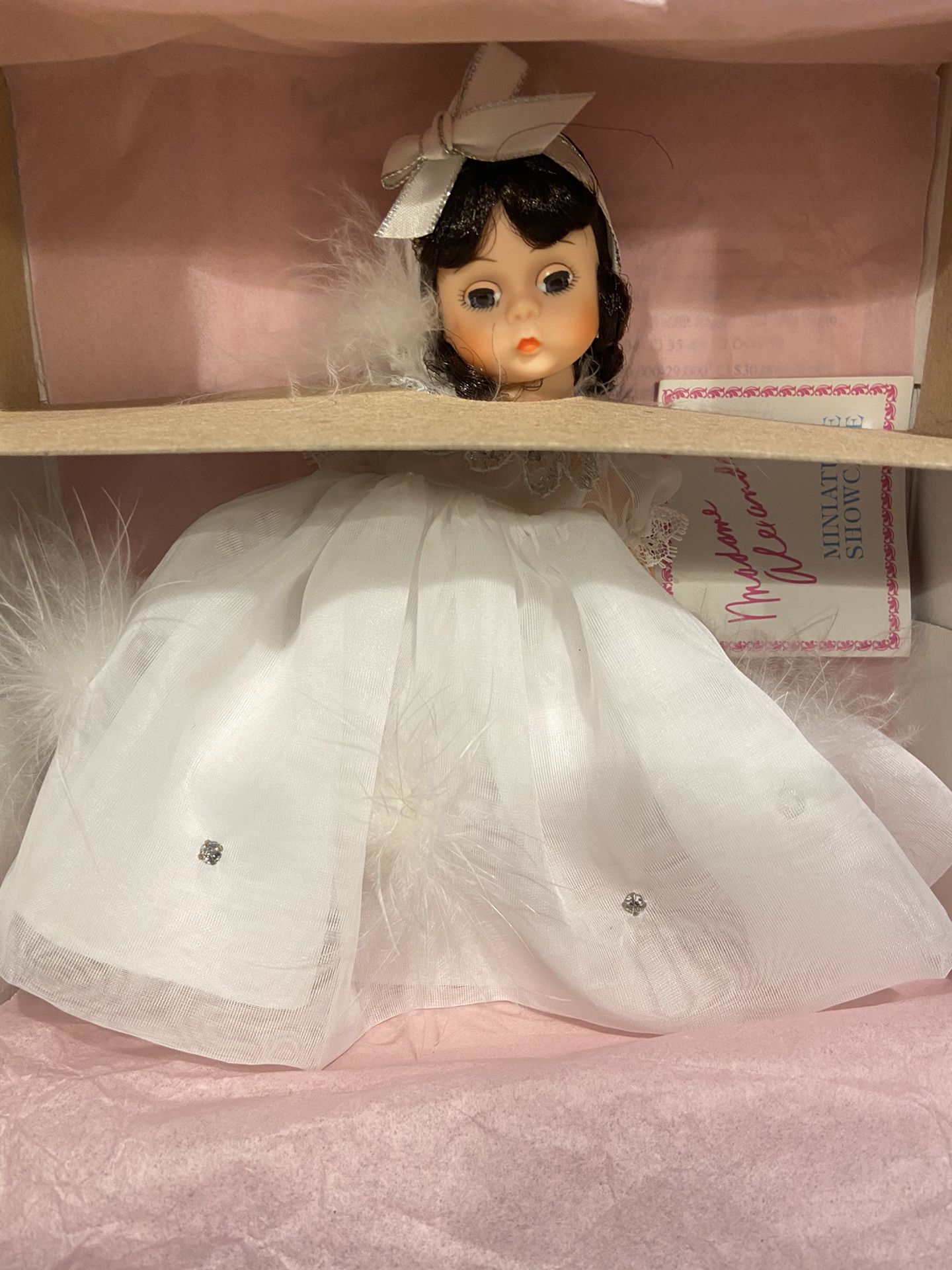 Madame Alexander 8” Snow White Doll in box