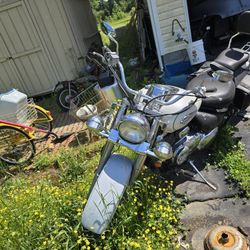 2004 Suzuki Volusia Intruder Anniversary Model