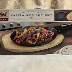 Panini Seasoned Cast Iron Fajita Skillet Set