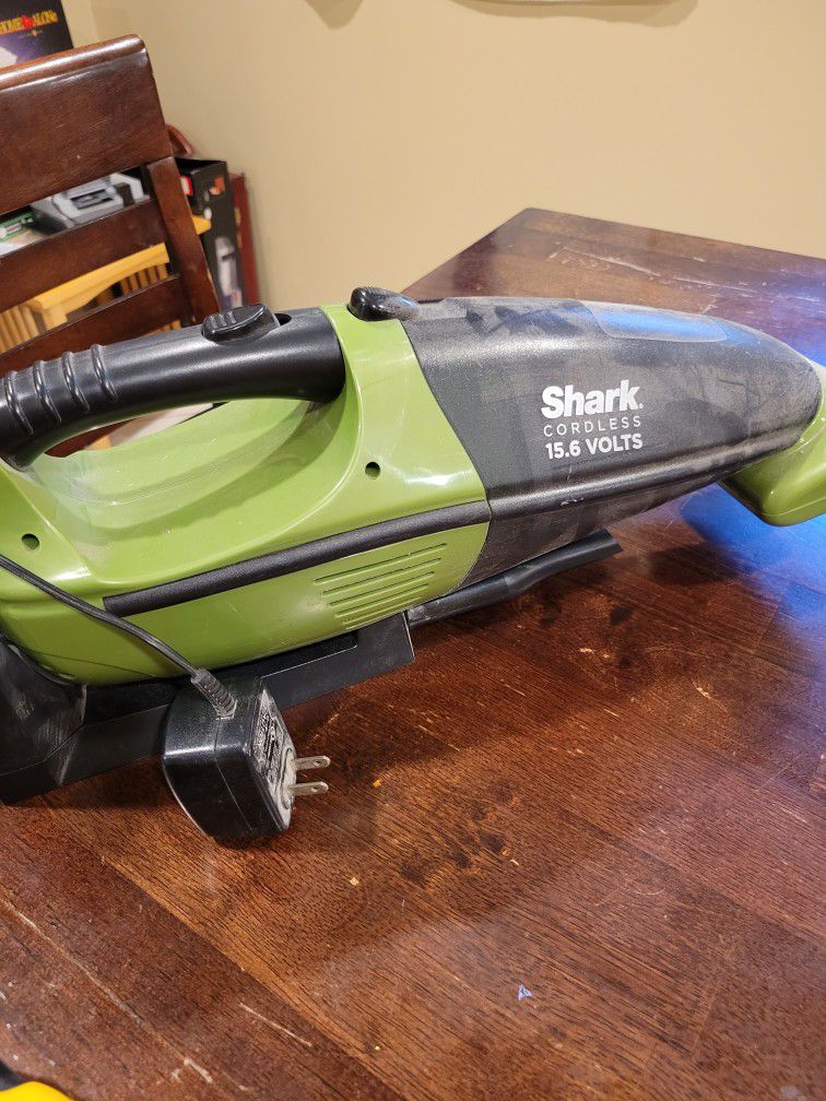Shark Cordless Handheld Vacuum 