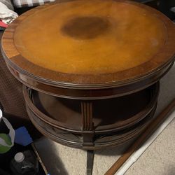 Beautiful Round End/Side Table w/Leather Inlay