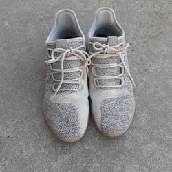 Adidas Tobular Size 10 Great condition