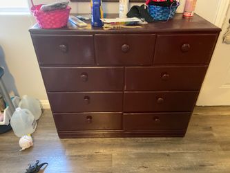 Dresser