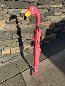 Flamingo umbrella with walking feet