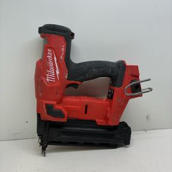 Milwaukee M18 Fuel Brushless Brad Nailer 213414