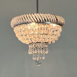 Stunning Chrystal Chandelier In New Condition 