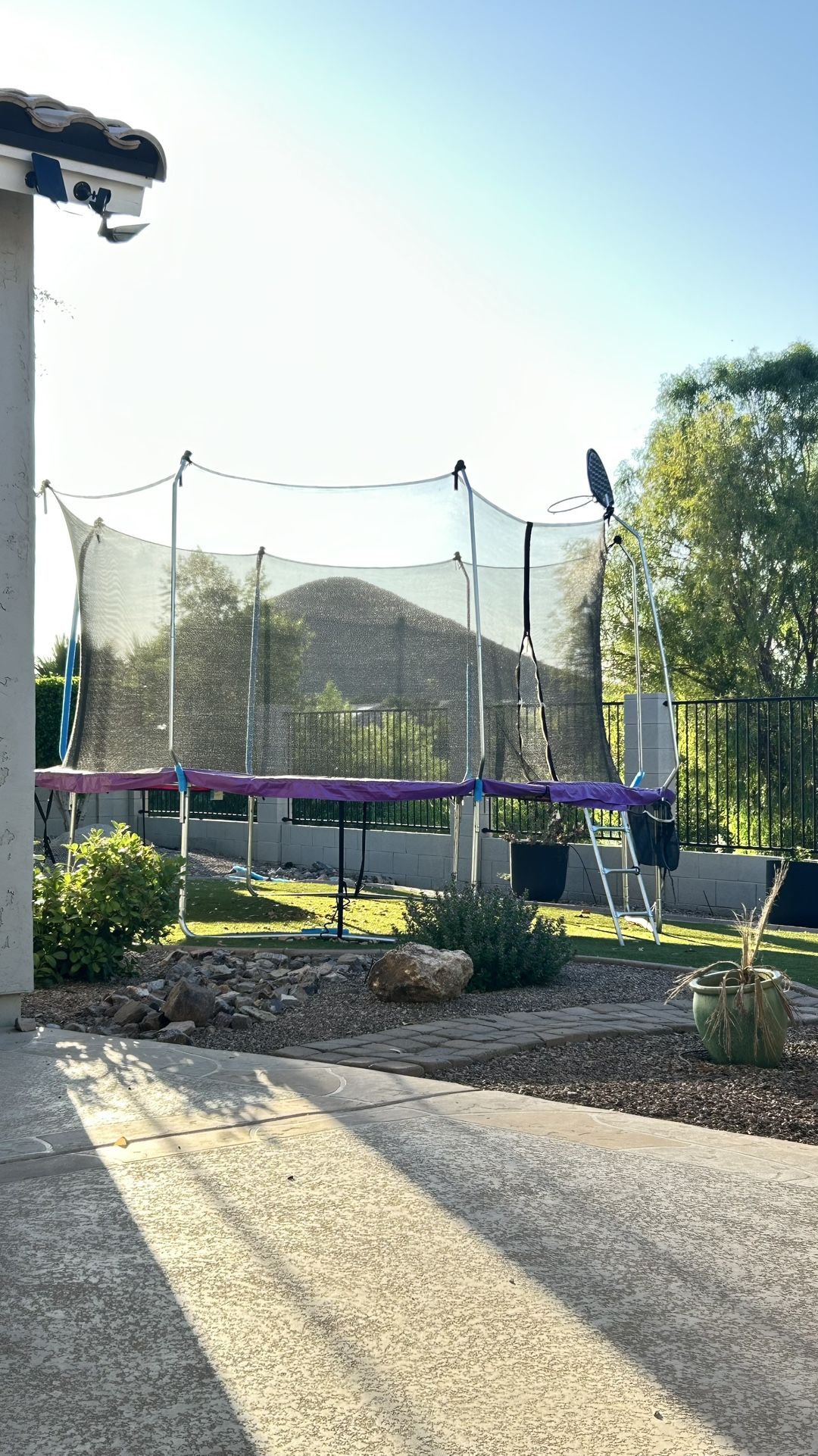 15’ Trampoline/ Anchors