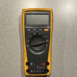 Fluke 177 Multimeter With Case Like New