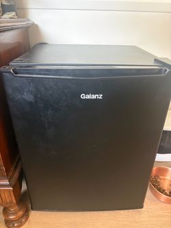 Galanz Black Mini Fridge