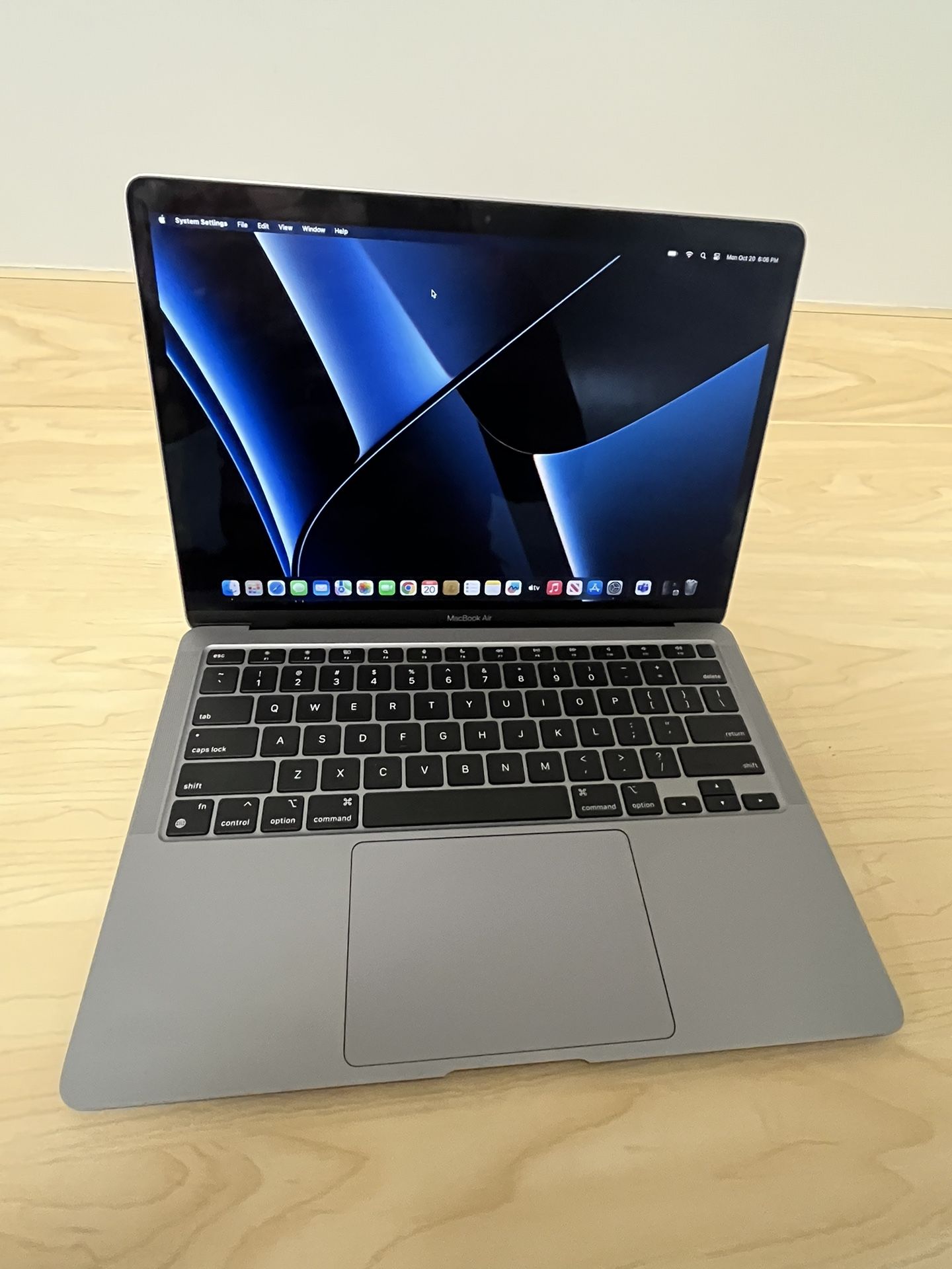 Apple MacBook Air 2020 13" M1 256GB SSD 8GB RAM Used Space Gray